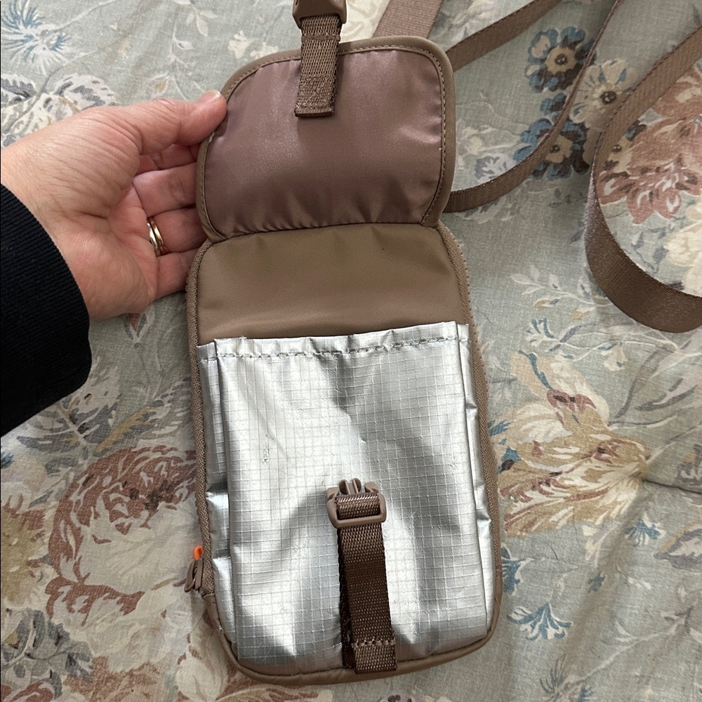 lululemon athletica Silver and Tan Belt Bag - Picture 3 of 6